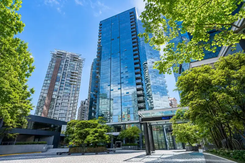 708 1050 BURRARD STREET - photo 1 of 19