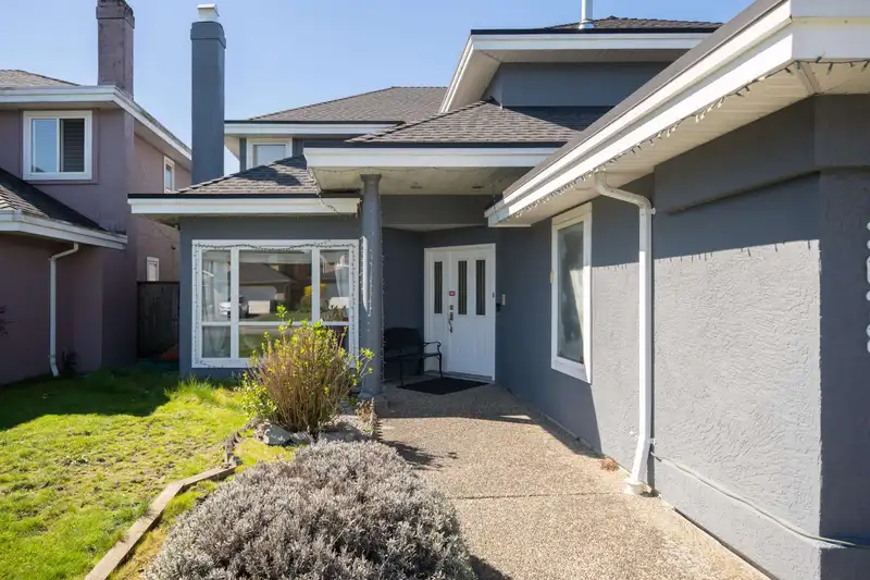 3628 MCKAY DRIVE - photo 2 of 36