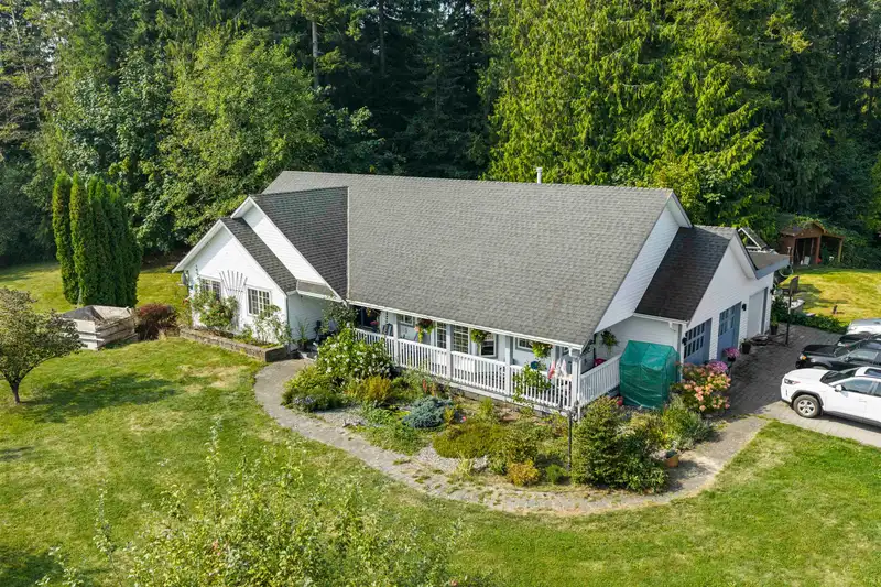 2567 232 STREET - photo 3 of 40