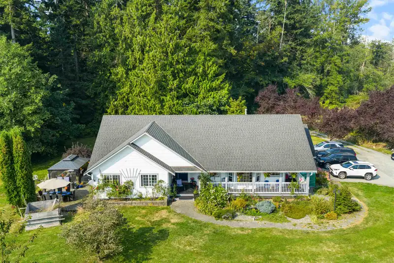 2567 232 STREET - photo 4 of 40