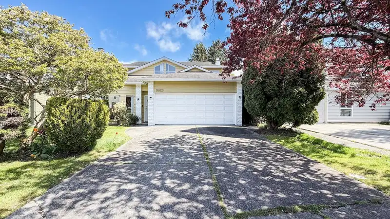 9626 PICKERING DRIVE - photo 3 of 34