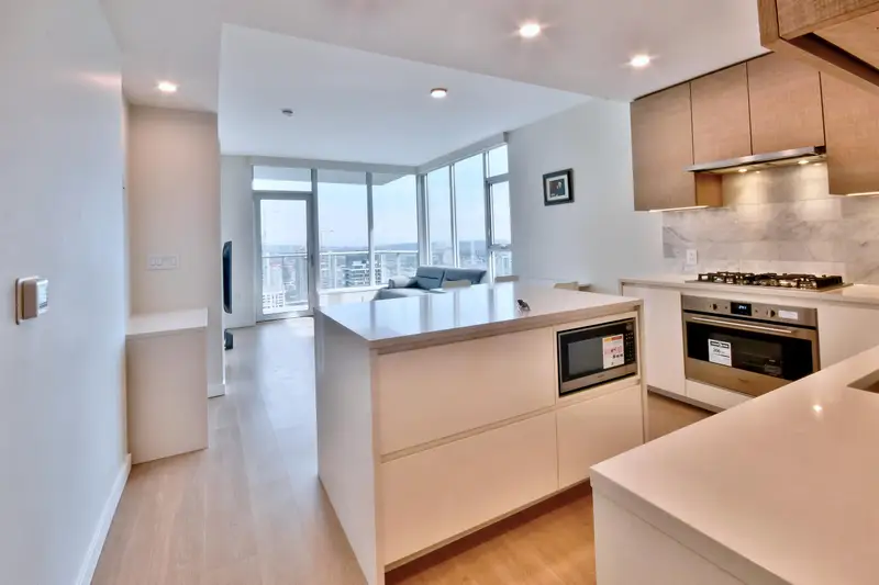 4504 2108 GILMORE AVENUE - photo 2 of 24