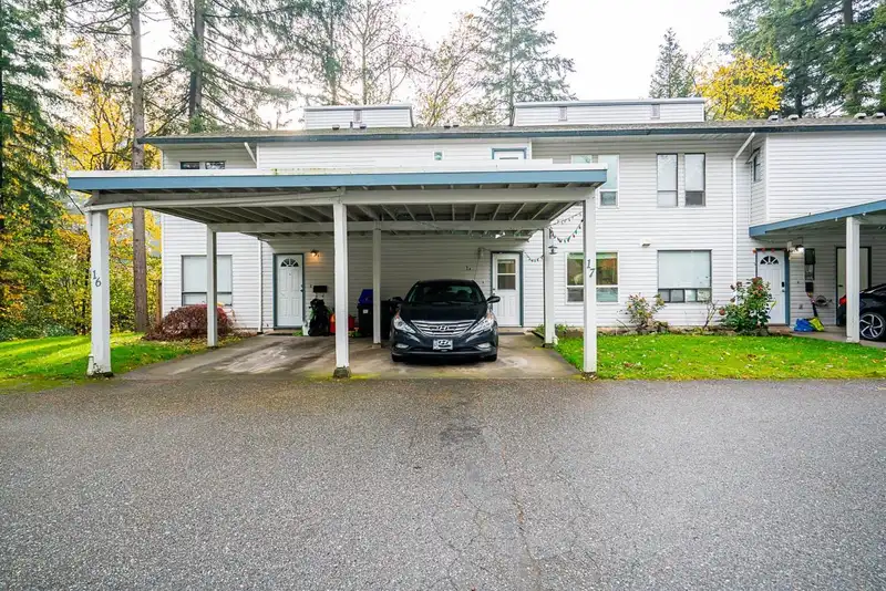 17 32310 MOUAT DRIVE - photo 3 of 35