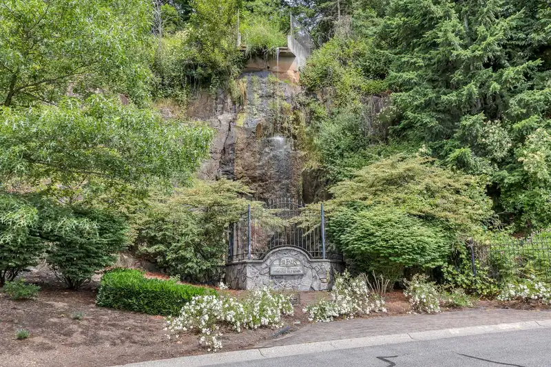 10 35287 OLD YALE ROAD - photo 2 of 40