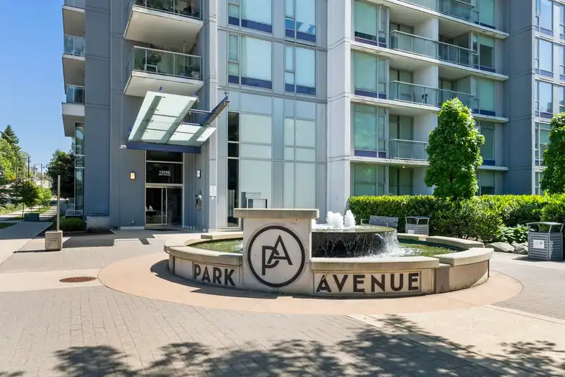 3908 13696 100 AVENUE - photo 1 of 37