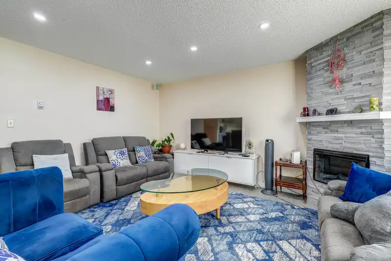104 7119 133 STREET - photo 3 of 30