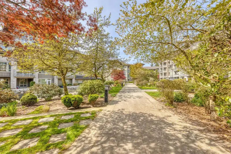 516 580 RAVEN WOODS DRIVE - photo 3 of 25