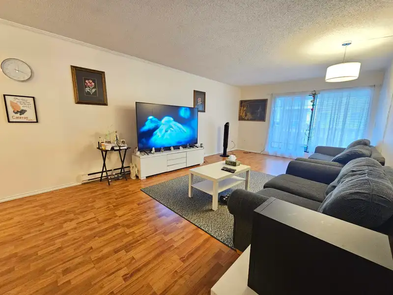 308 13525 96 AVENUE - photo 3 of 12