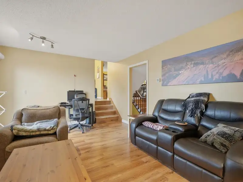 3183 BEACON DRIVE - photo 3 of 28