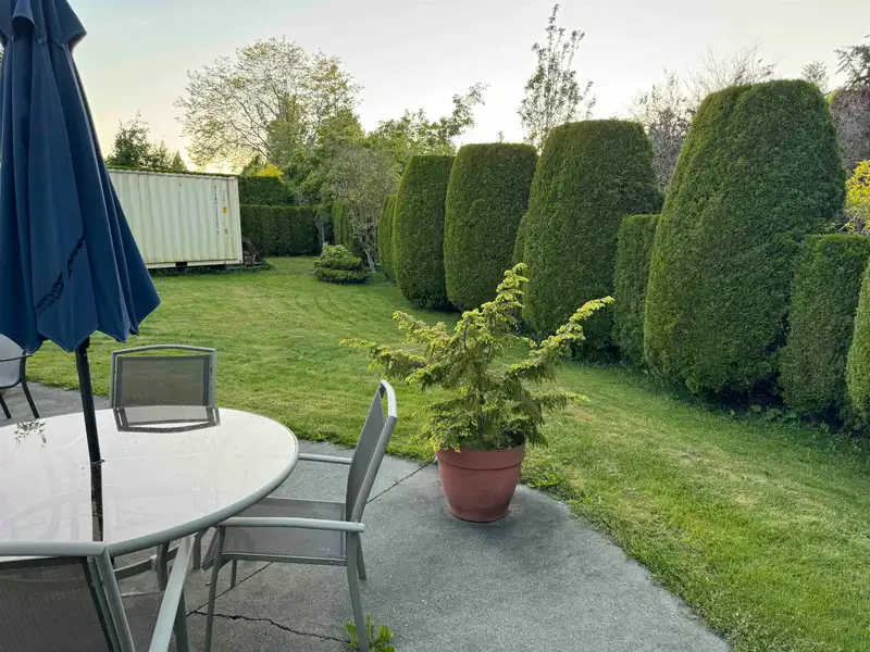 1187 KING GEORGE BOULEVARD - photo 1 of 27