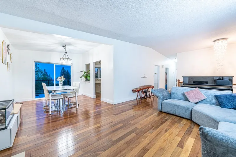 520 BALLANTREE PLACE - photo 4 of 25