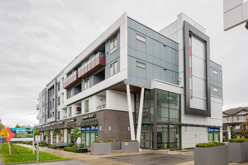 A503 14468 72 AVENUE - photo 1 of 25