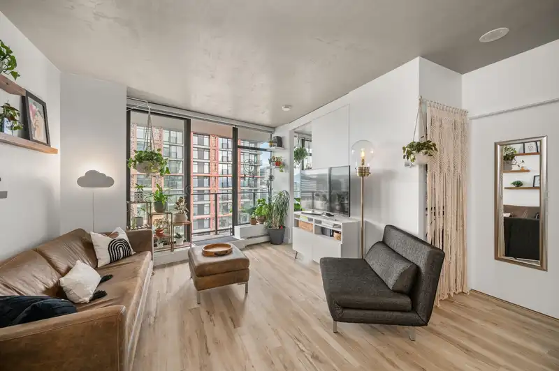 2807 108 W CORDOVA STREET - photo 3 of 40