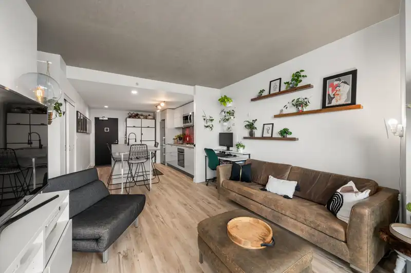 2807 108 W CORDOVA STREET - photo 4 of 40