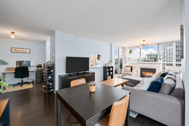 1006 10 LAGUNA COURT - photo 2 of 25