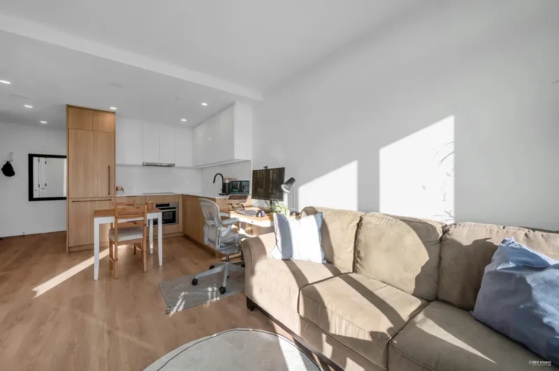 2107 13685 102 AVENUE - photo 4 of 19