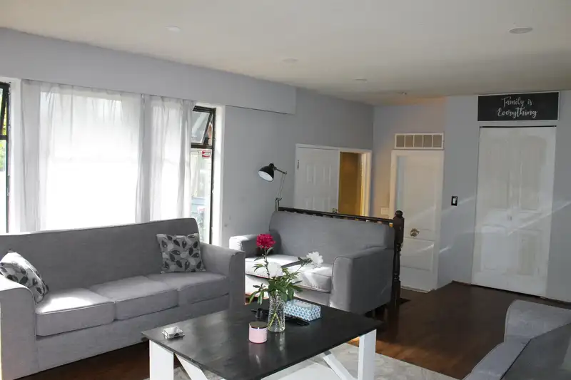 2098 EMERSON STREET - photo 2 of 6