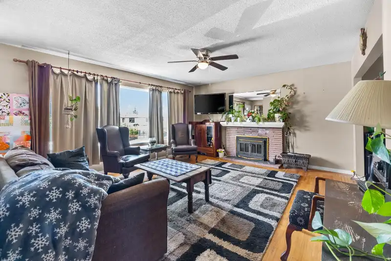 2119 MONTEREY AVENUE - photo 3 of 40