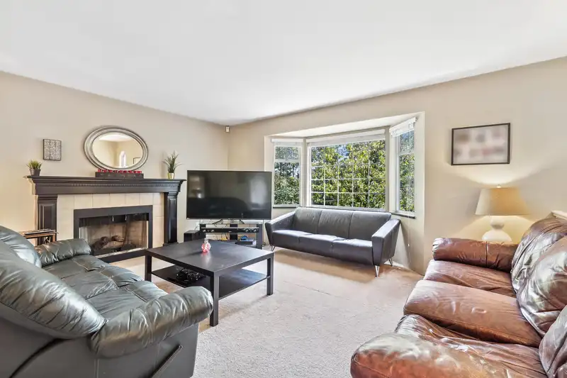 11517 CURRIE DRIVE - photo 3 of 39