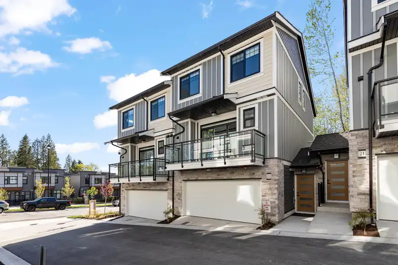 22 23627 132 AVENUE - photo 2 of 40