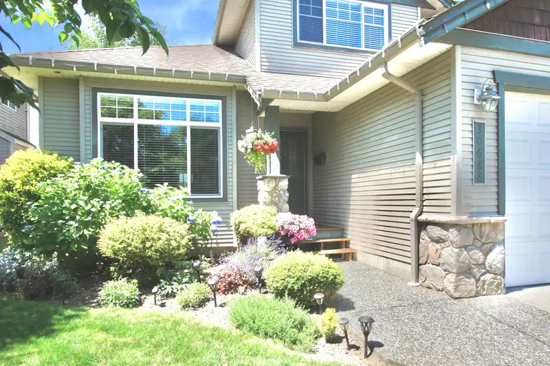 30688 STEELHEAD COURT - photo 2 of 40