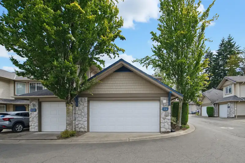 24 8888 151 STREET - photo 2 of 40