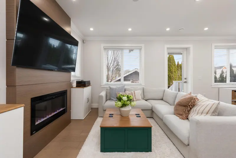 2876 CLARK DRIVE - photo 1 of 25