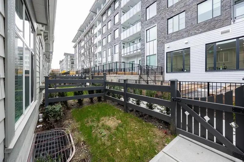 4 13629 81A AVENUE - photo 3 of 15