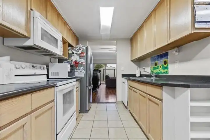 223 7453 140 STREET - photo 1 of 1
