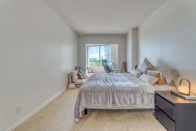 701 8851 LANSDOWNE ROAD - photo 3 of 19