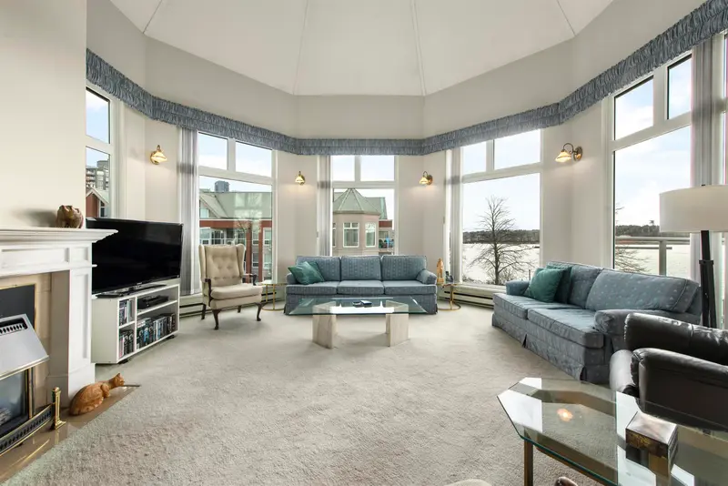 407 1230 QUAYSIDE DRIVE - photo 2 of 25