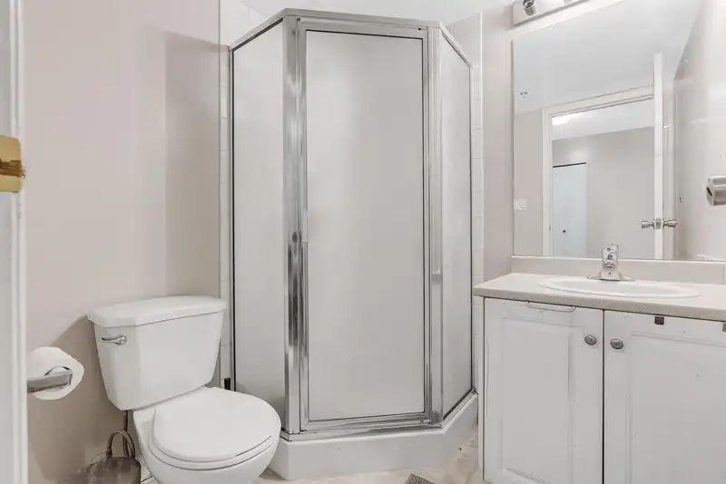 316 4113 FRASER STREET - photo 3 of 28