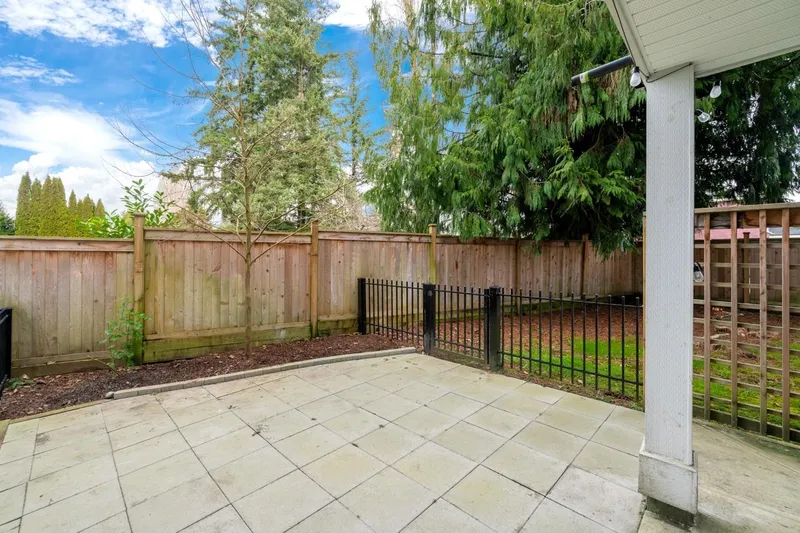 56 11556 72A AVENUE - photo 2 of 16