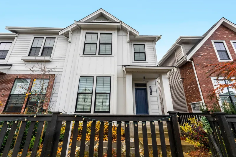 19656 75A AVENUE - photo 1 of 25