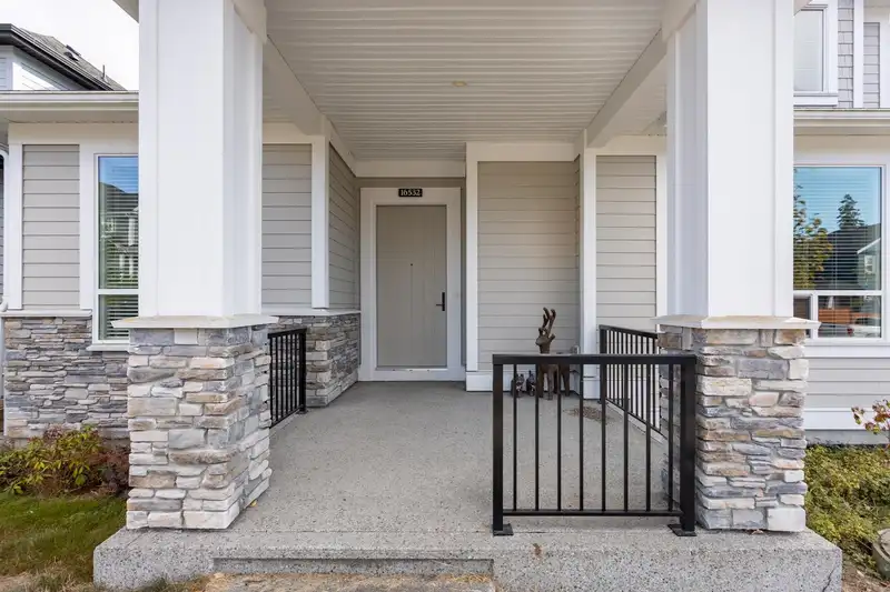 16532 20A AVENUE - photo 3 of 40