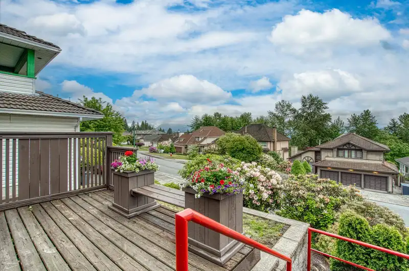 2866 MARA DRIVE - photo 4 of 40