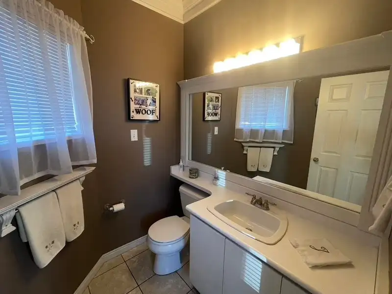 8 6031 FRANCIS ROAD - photo 4 of 23