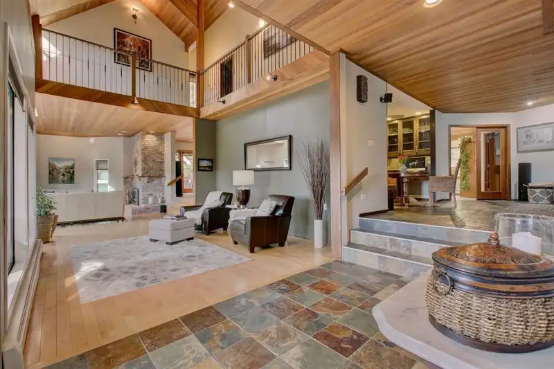 60 WALTON WAY - photo 3 of 20