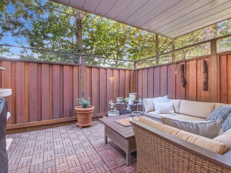 105 518 THIRTEENTH STREET - photo 1 of 22