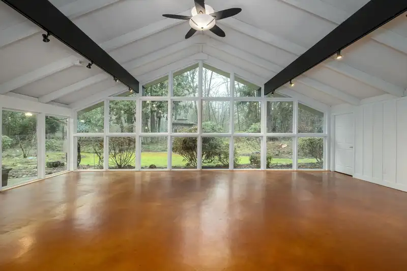 24000 FERN CRESCENT - photo 4 of 40