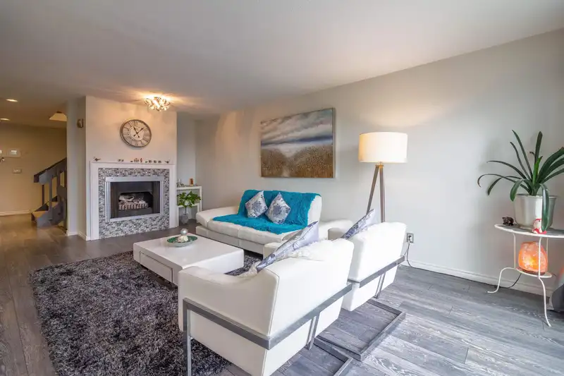 116 2721 ATLIN PLACE - photo 4 of 39