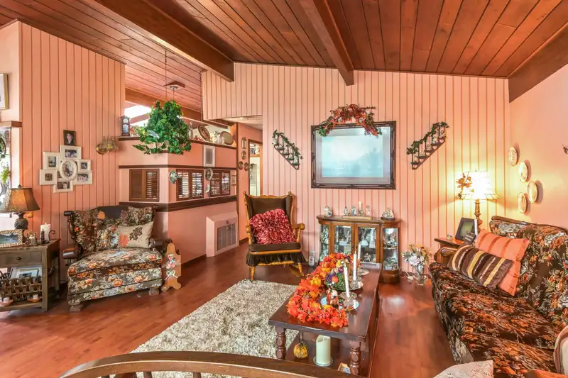 14086 77A AVENUE - photo 3 of 29