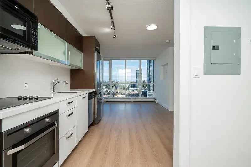 2112 10777 UNIVERSITY DRIVE - photo 3 of 32