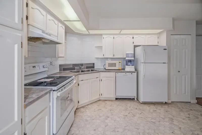 215 31930 OLD YALE ROAD - photo 2 of 25