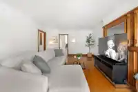 2554 ADANAC STREET - thumbnail 12