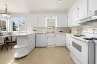 2554 ADANAC STREET - thumbnail 15