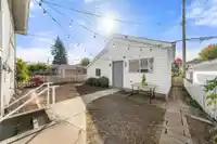 2554 ADANAC STREET - thumbnail 37