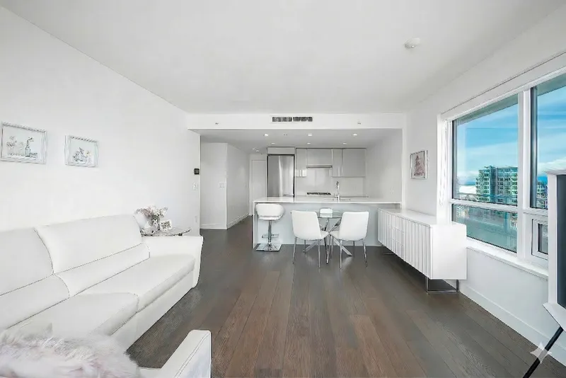 1506 5766 GILBERT ROAD - photo 4 of 23