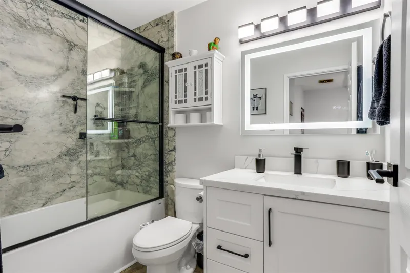 160 13750 67 AVENUE - photo 4 of 21