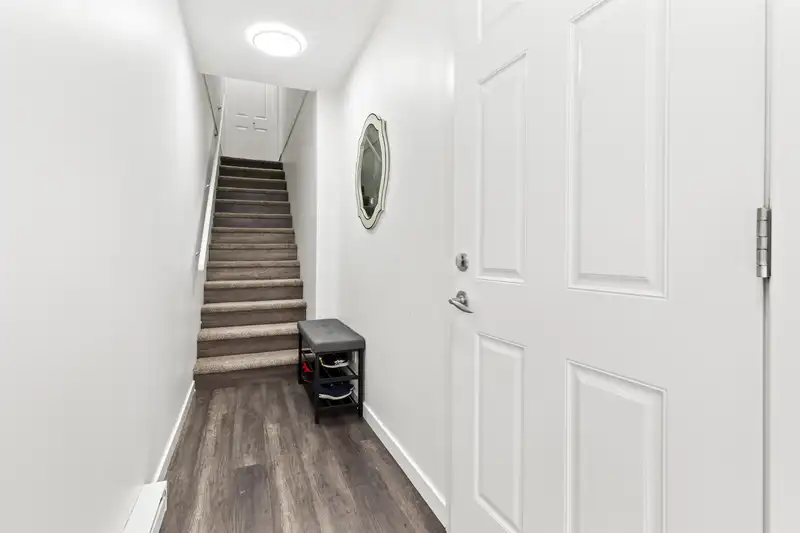 103 18701 66 AVENUE - photo 3 of 23